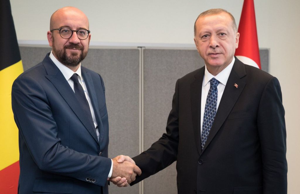 ο Πρόεδρος της Τουρκίας Ρετζέπ Ταγίπ Ερντογάν, με τον πρόεδρο του Ευρωπαϊκού Συμβουλίου Σαρλ Μισέλ