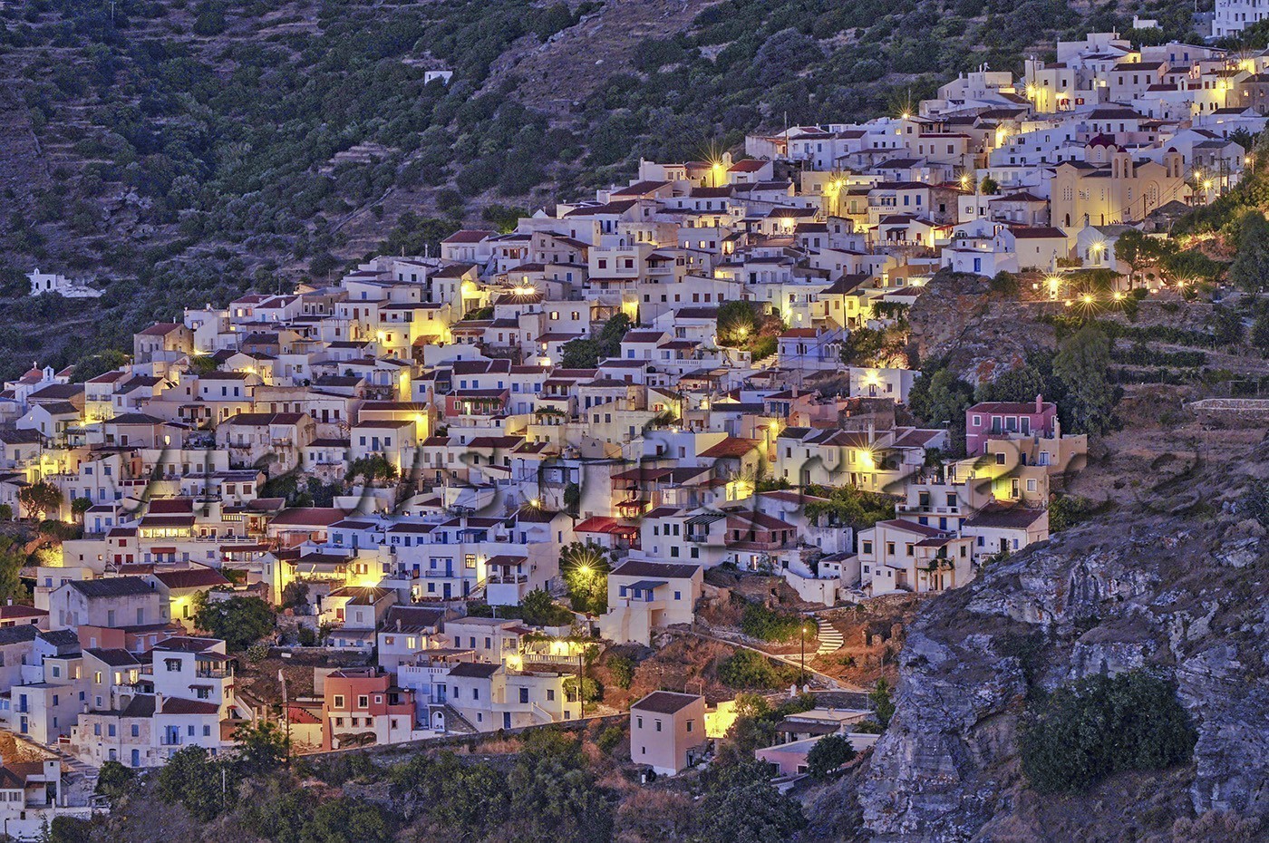 Από τη Τζια περνά η μεγάλη επιστροφή του AirBnB