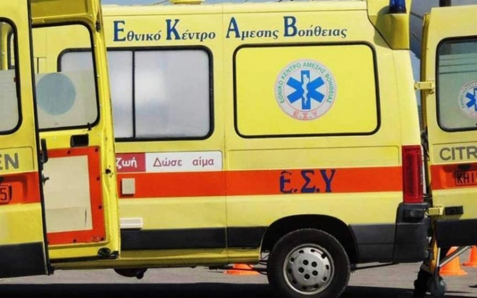 Φωτιά στην Πεντέλη: 34 πολίτες στο νοσοκομείο λόγω της πυρκαγιάς