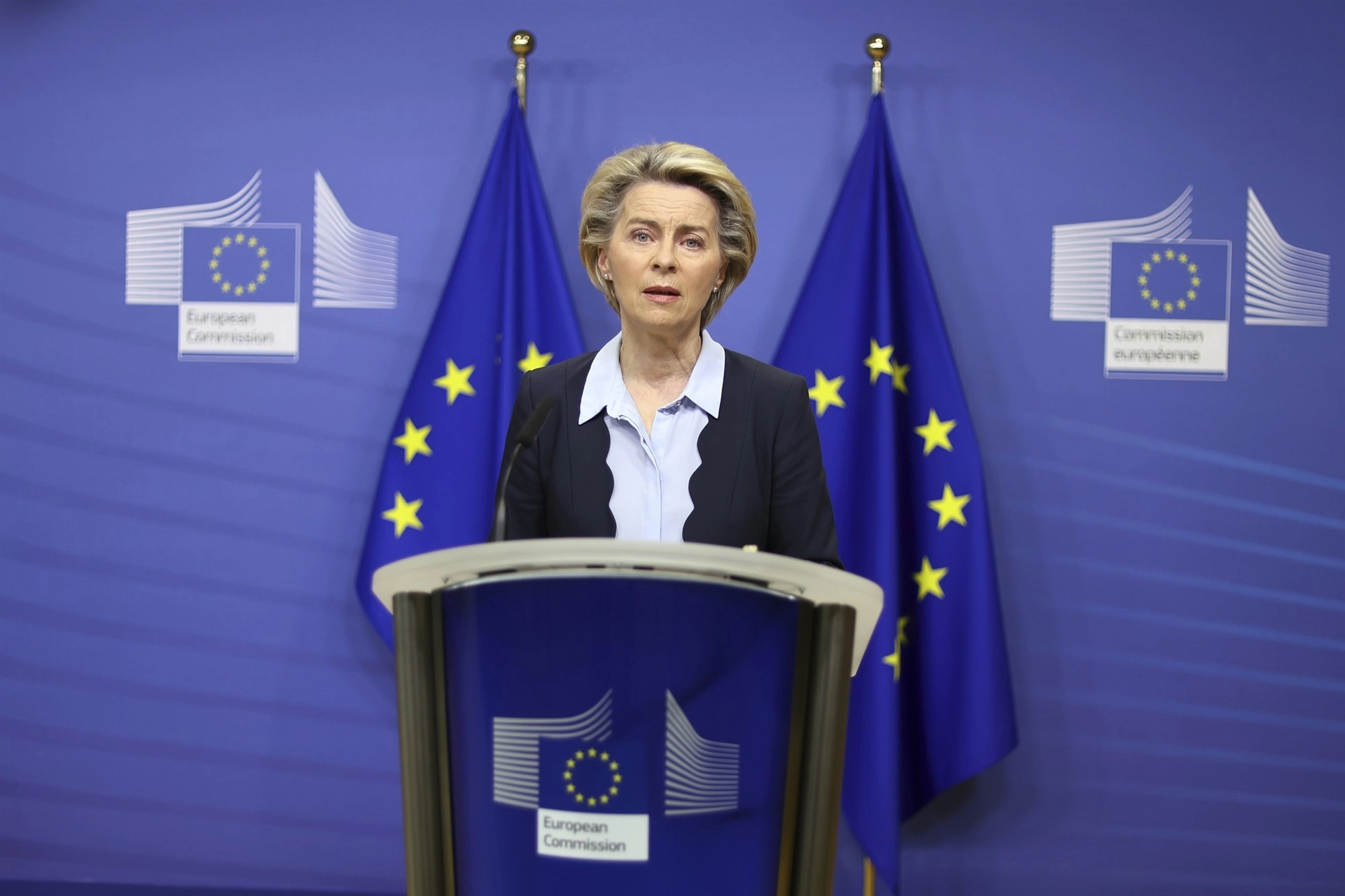 Φον Ντερ Λάιεν: «Πιθανό σενάριο» η διακοπή του ρωσικού αερίου στην Ευρώπη