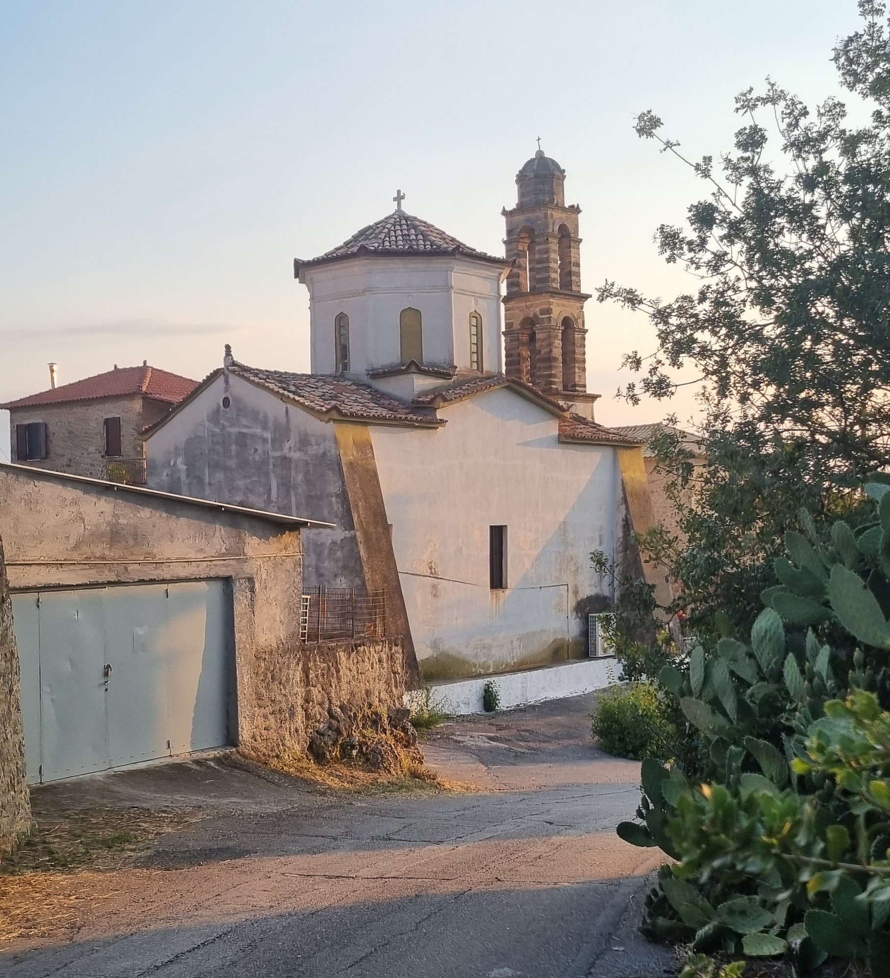 Ηλιοβασίλεμα στη Μεγάλη Μαντίνεια