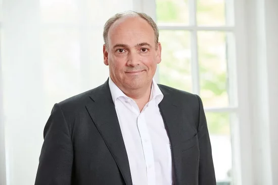 Hapag-Lloyd: Η αύξηση των ναύλων κατά 80% εκτινάσσει τα κέρδη της
