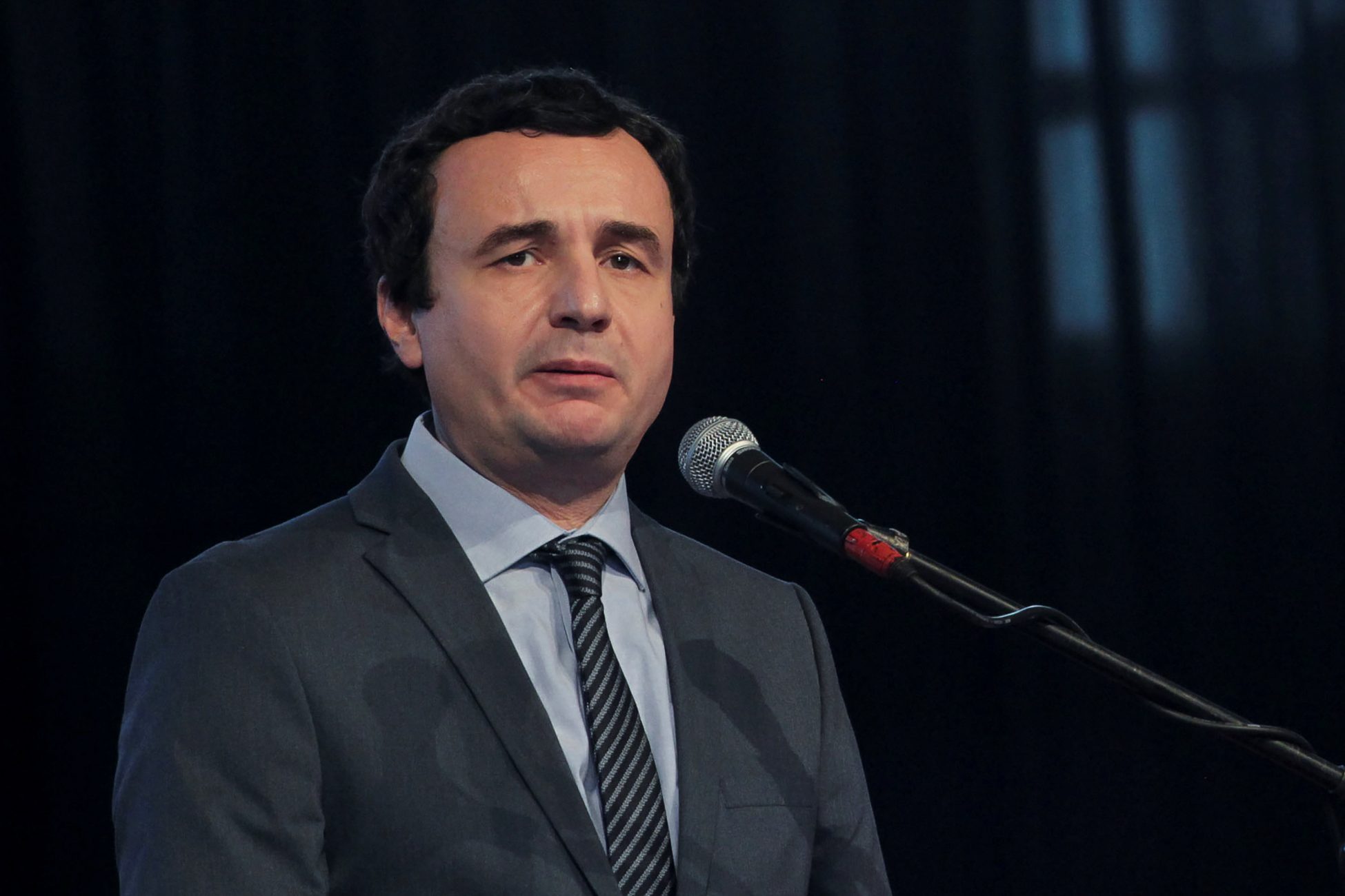 Ένταση στο Κόσοβο: Επιμένει ο Κούρτι για Αλβανούς δημάρχους στις πόλεις των Σέρβων
