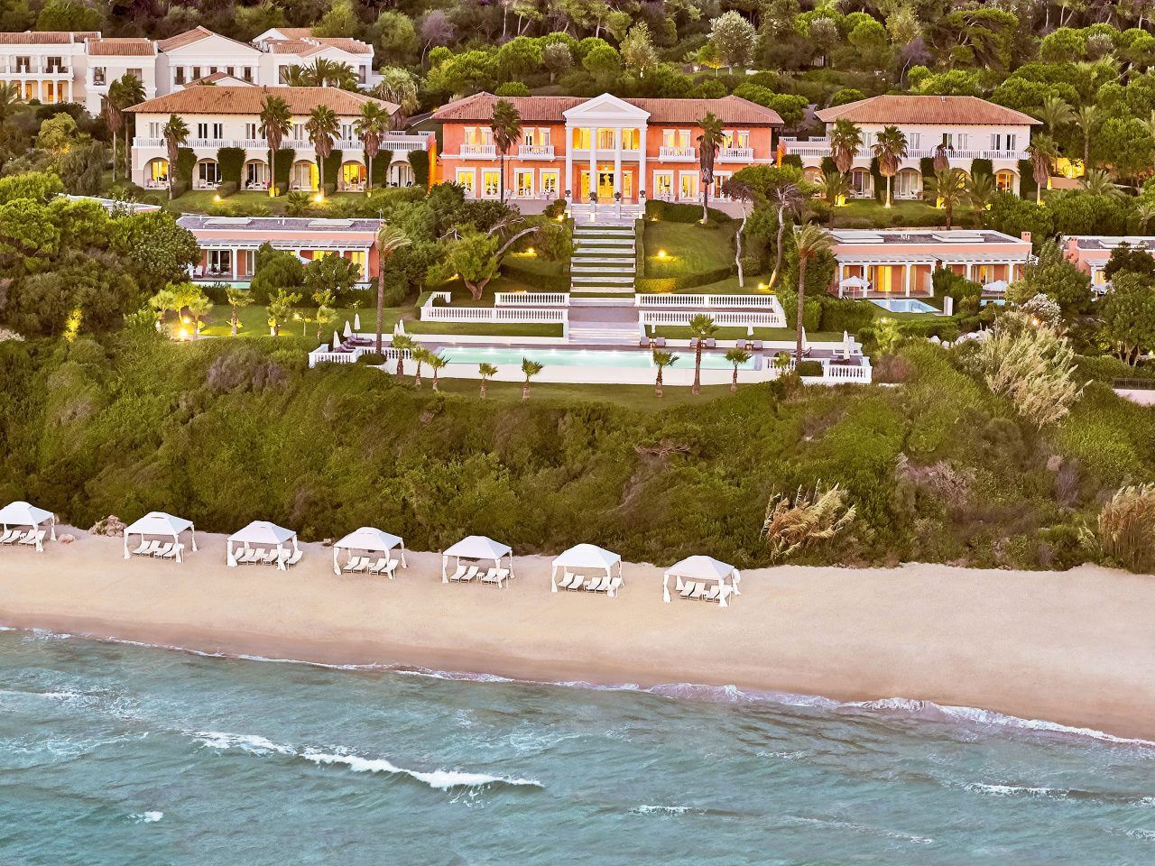 Mandola Rosa, Grecotel