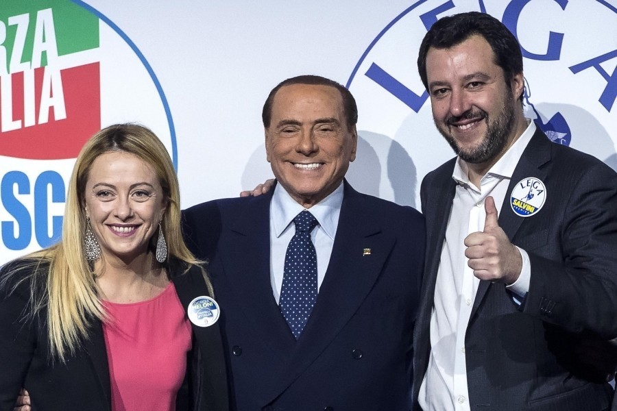 Οι ηγέτες της συντηρητικής συμμαχίας, Μελόνι, Μπερλουσκόνι και Σαλβίνι