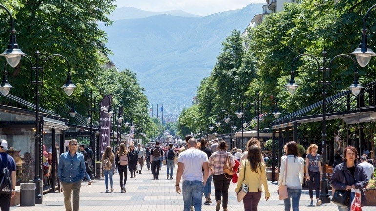 Κόσμος περπατά στην Βουλγαρία