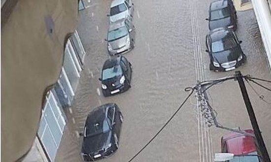 Σφοδρή καταιγίδα στην Πτολεμαΐδα – Κήρυξη κατάστασης έκτακτης ανάγκης ζητά ο δήμαρχος