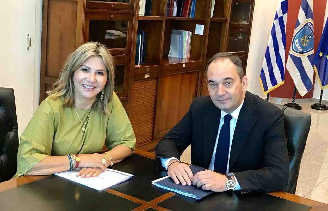 Ο υπουργός Ναυτιλίας και Νησιωτικής Πολιτικής Γιάννης Πλακιωτάκης και η υφυπουργός Παιδείας και Θρησκευμάτων, Ζέτα Μακρή