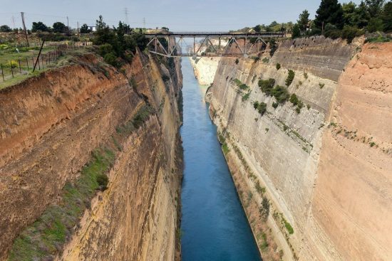 Τραγωδία στον Ισθμό Κορίνθου: Άνδρας έπεσε από τη γέφυρα