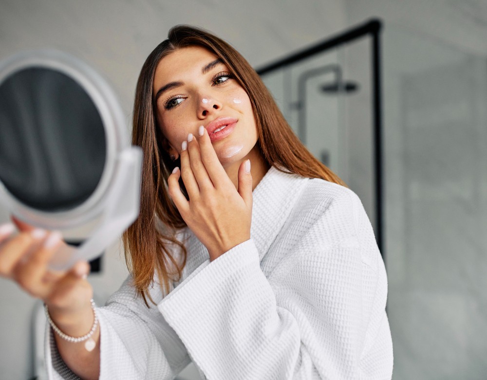 Πώς θα πλύνετε σωστά το πρόσωπό σας για να δείτε διαφορά στο δέρμα σας