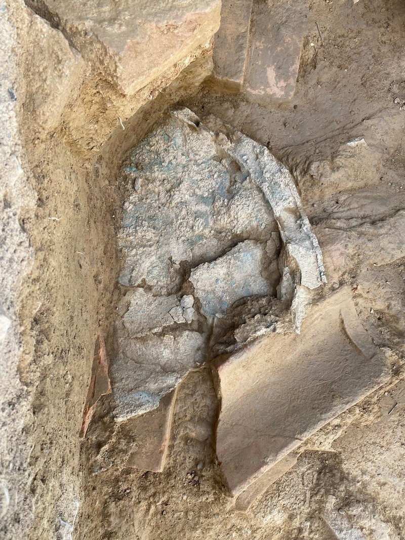 Χάλκινη ασπίδα που βρέθηκε στο άδυτο του πρώτου αρχαϊκού ιερού