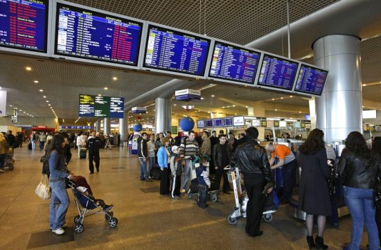 Sold out οι πτήσεις στη Ρωσία – Διαταγή σε αεροπορικές να μην πωλούν εισιτήρια σε άνδρες από 18 έως 65 ετών