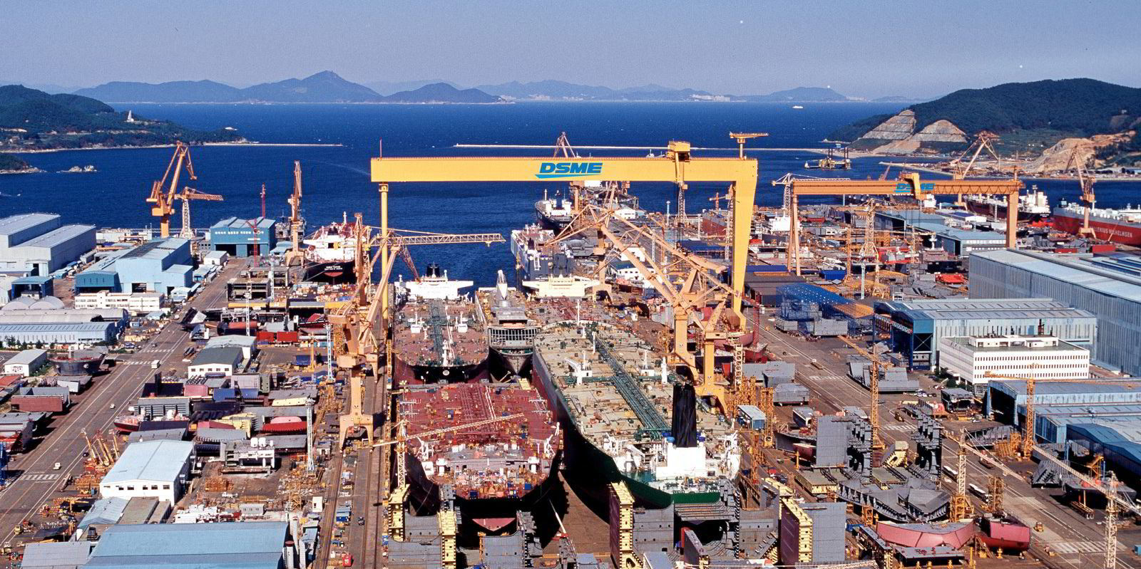 Ο όμιλος Hanwha θα επενδύσει 1,4 δισ. δολάρια στο ναυπηγείο της Daewoo Shipbuilding