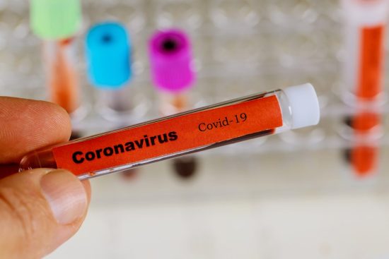 Covid-19: Ένα νέο φθινοπωρινό-χειμερινό κύμα προβλέπουν πολλοί επιστήμονες