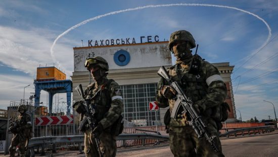 Ρωσικό υπουργείο Άμυνας: «Οι ρωσικές δυνάμεις κρατούν τις θέσεις τους στη Χερσώνα»