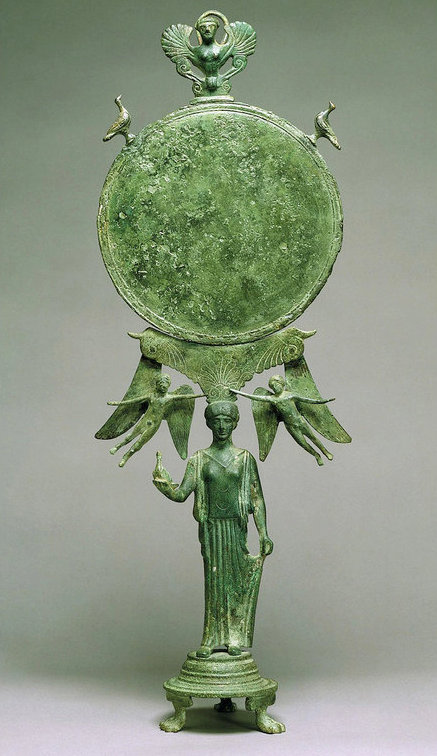 Καθρέφτης με την λαβή του ως γυναικεία μορφή που κρατά περιστέρι, 5ος π.Χ. αιώνας