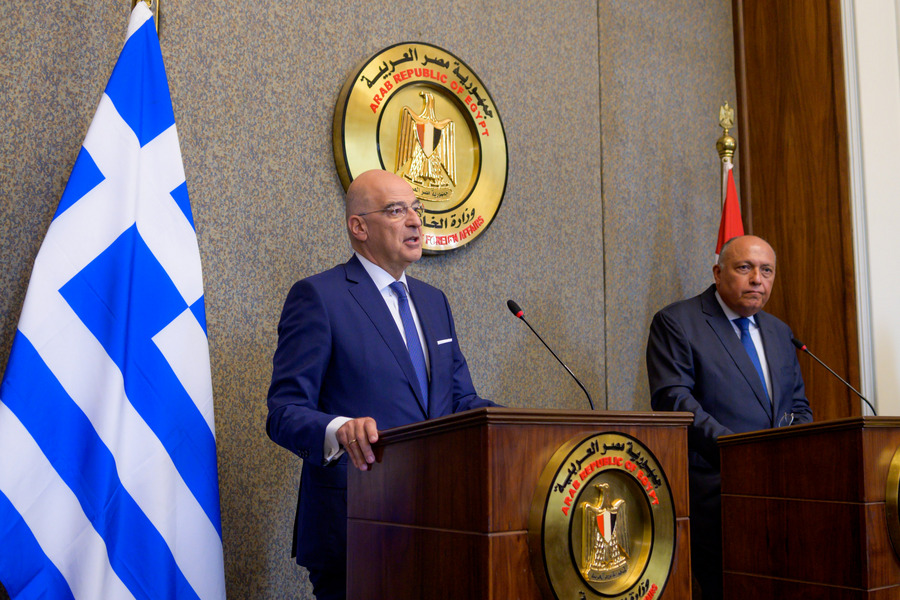 Ο υπουργός Εξωτερικών Νίκος Δένδιας και ο Αιγύπτιος ομόλογός του Σάμεχ Σούκρι (Sameh Shoukry)ΑΠΕ-ΜΠΕ/ΥΠΕΞ/STR