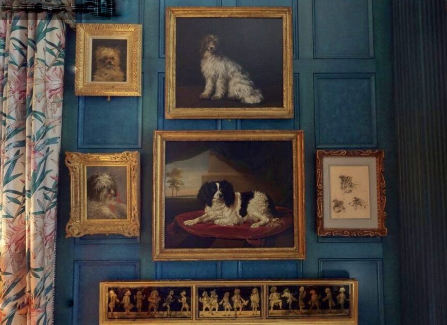 Ο τοίχος με τα πορτρέτα σκύλων στο σπίτι των συλλεκτών Αν και Γκόρντον Γκέτι