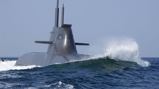 Ρωσικό υποβρύχιο βρέθηκε στα ανοιχτά της Βρετάνης