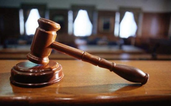 Χαλάνδρι: Ξεκίνησε η δίκη της 50χρονης που πυροβόλησε τον πατέρα του παιδιού της
