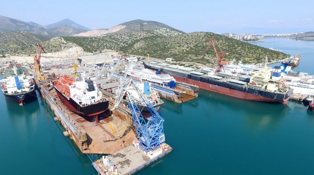 Πέθανε εργαζόμενος σε συνεργείο επισκευής πλοίου στη Χαλκίδα | Ρεπορτάζ και  ειδήσεις για την Οικονομία, τις Επιχειρήσεις, το Χρηματιστήριο, την Πολιτική