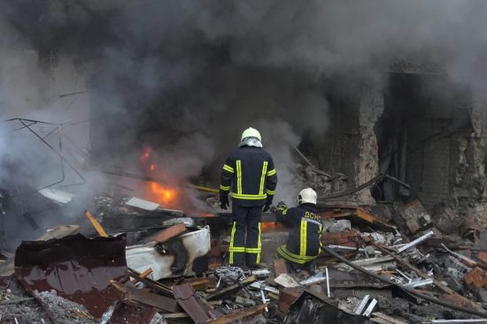Ουκρανία: Μπαράζ ρωσικών πυραυλικών επιθέσεων στο δίκτυο ηλεκτρικής ενέργειας