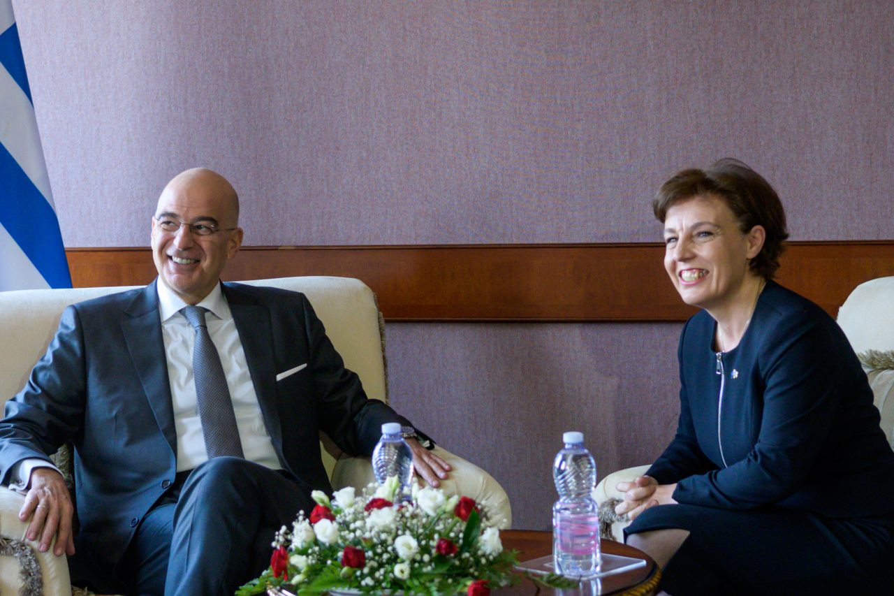 Συνάντηση με την Κοσοβάρα υπουργό Εξωτερικών Ντονίκα Γκερβάλα Σβαρτς (Donika Gërvalla - Schwarz), είχε σήμερα ο υπουργός Εξωτερικών Νίκος Δένδιας