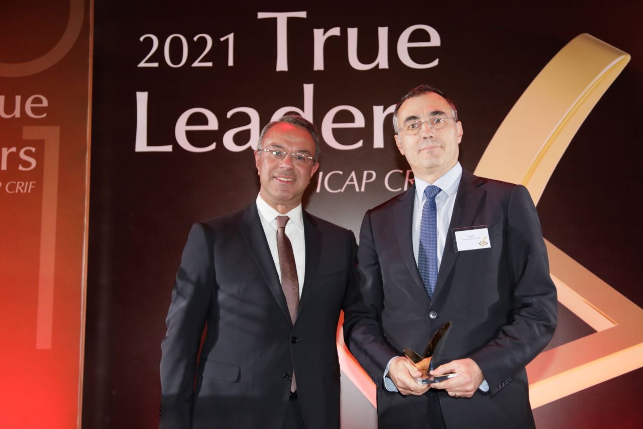 Χρήστος Σταϊκούρας - Γιώργος Κολιαστάσης - Διάκριση της DEMO στο θεσμό True Leaders 2021