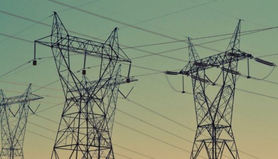 Χαμηλότερες από το μέσο όρο της ΕΕ οι τιμές για ρεύμα και φυσικό αέριο στην Ελλάδα