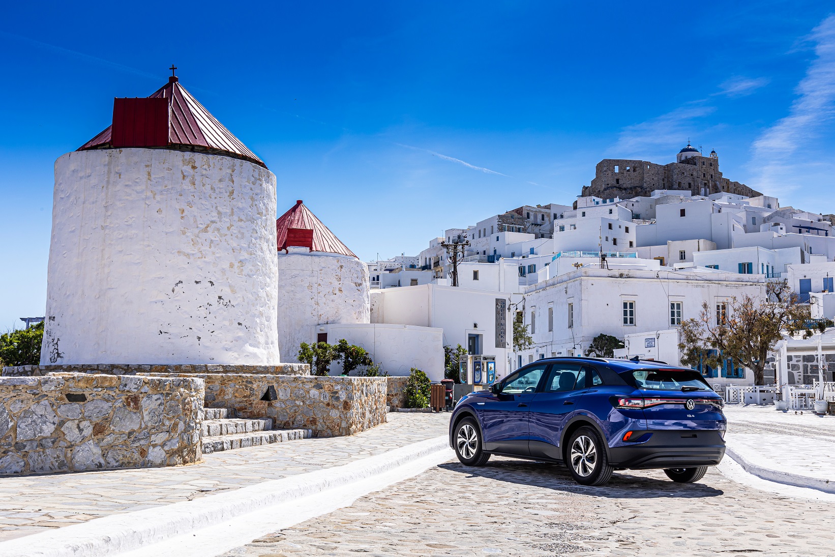 VW: Πούλησε 330 χιλιάδες ηλεκτρικά το 2022!