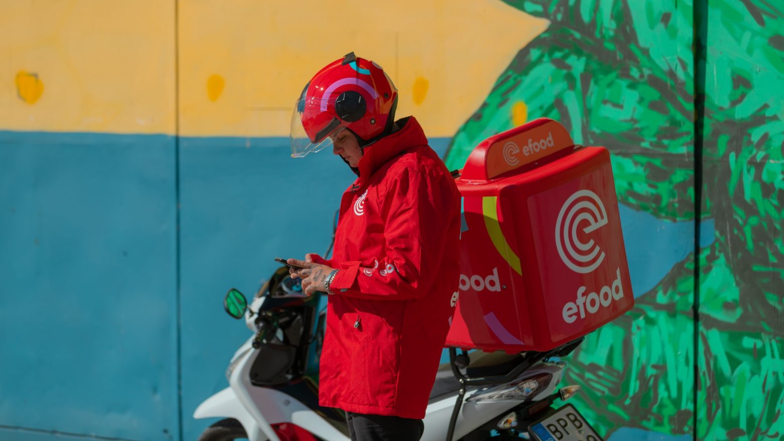 efood market: Τριπλασιάστηκαν οι παραγγελίες το 2022