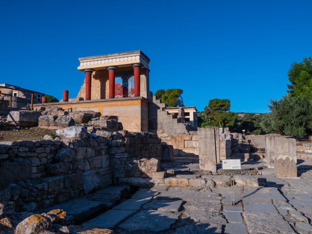 Ο Λαβύρινθος, ο Μινώταυρος, ο Μίνωας – Οι μύθοι της Κνωσού ζωντανεύουν στην  Οξφόρδη | Ρεπορτάζ και ειδήσεις για την Οικονομία, τις Επιχειρήσεις, το  Χρηματιστήριο, την Πολιτική