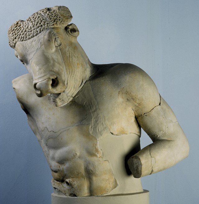 3.Μαρμάρινο γλυπτό του Μινώταυρου (1-300 μ.Χ., Εθνικό Αρχαιολογικό Μουσείο). Από την έκθεση στο Μουσείο Ασμόλιαν