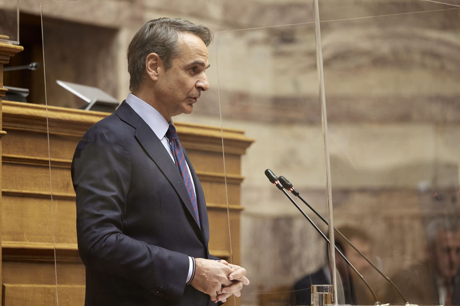 Ο Πρωθυπουργός Κυριάκος Μητσοτάκης μιλάει στην Ολομέλεια της Βουλής