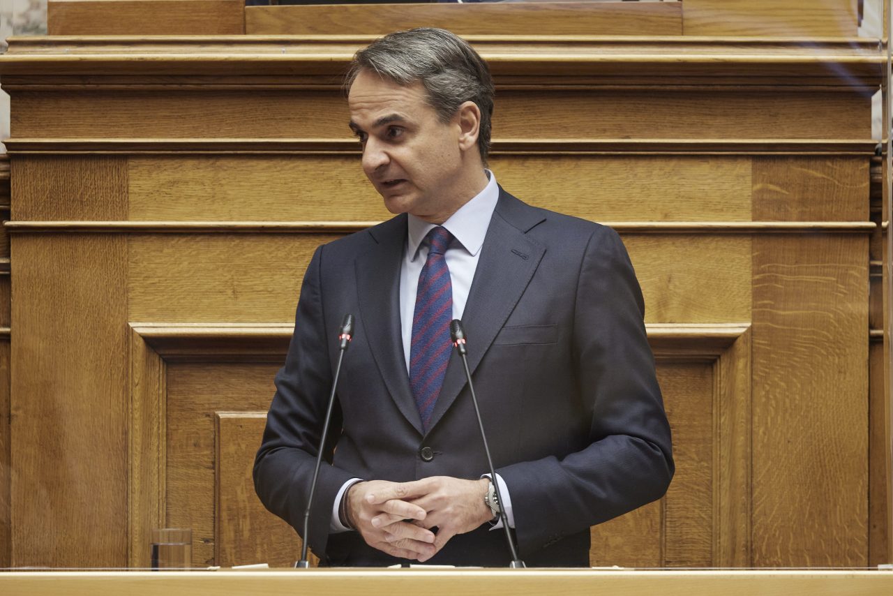Ο Πρωθυπουργός Κυριάκος Μητσοτάκης μιλάει στην Ολομέλεια της Βουλής (ΑΠΕ-ΜΠΕ)