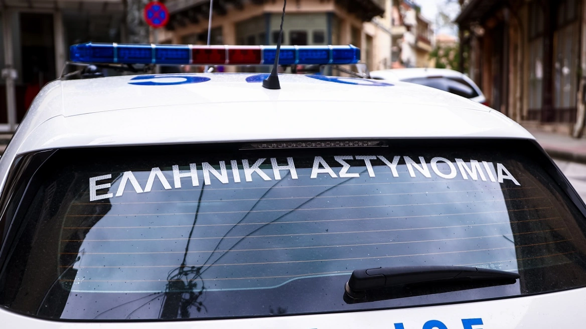 περιπολικό της ελληνικής αστυνομίας
