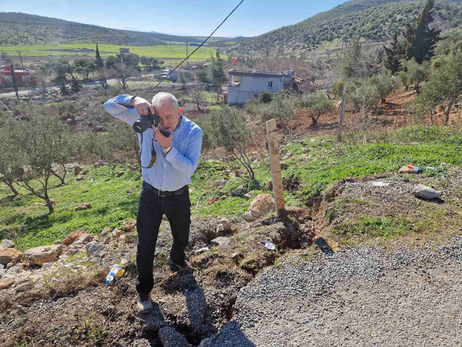 Σεισμός στην Τουρκία: Η ελληνική αποστολή εντόπισε επιφανειακή διάρρηξη του ρήγματος