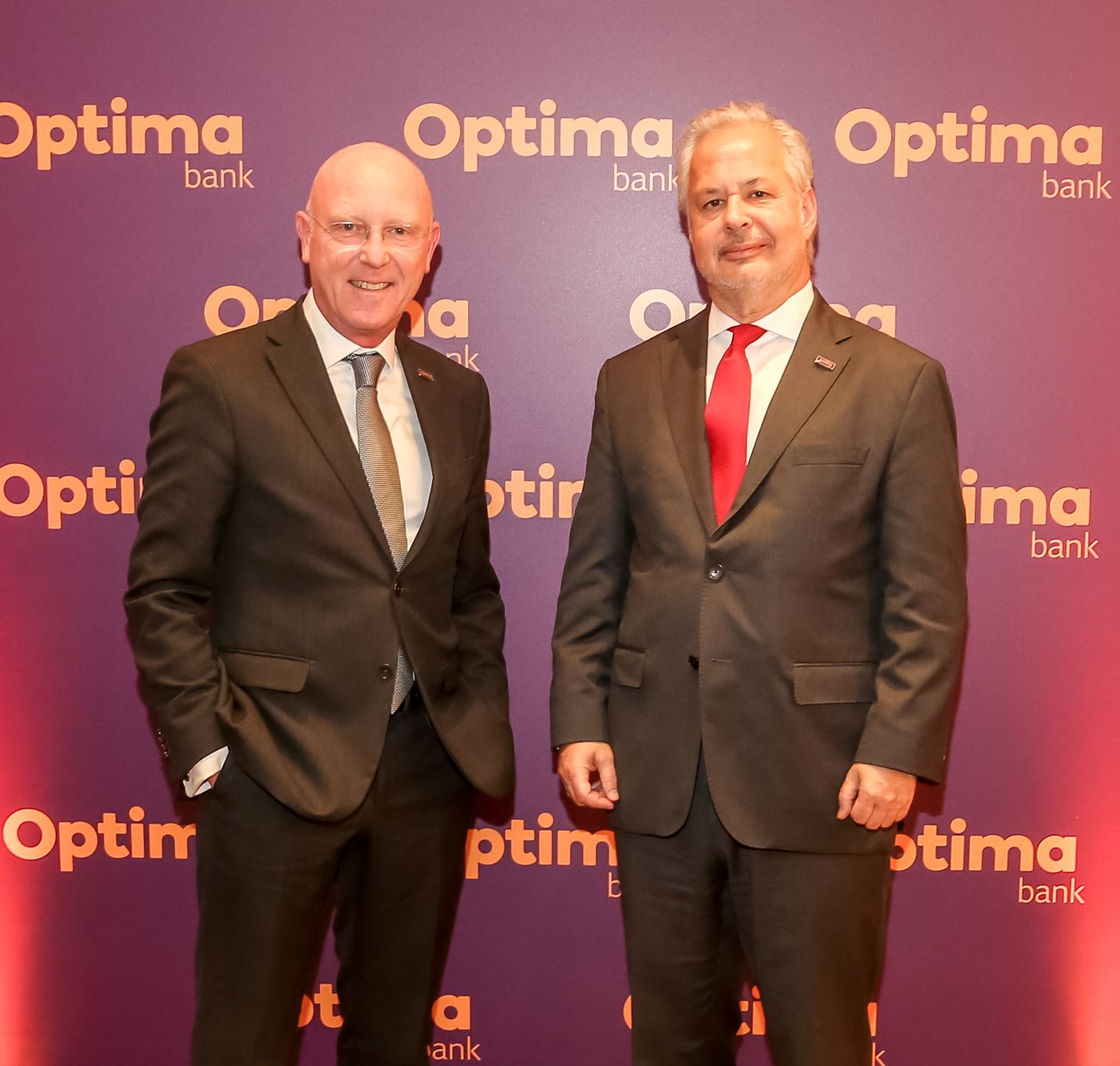 Από αριστερά ο CEO της Optima bank, κ. Δημήτρης Κυπαρίσσης και ο Πρόεδρος της Optima bank, κ. Γεώργιος Τανισκίδης