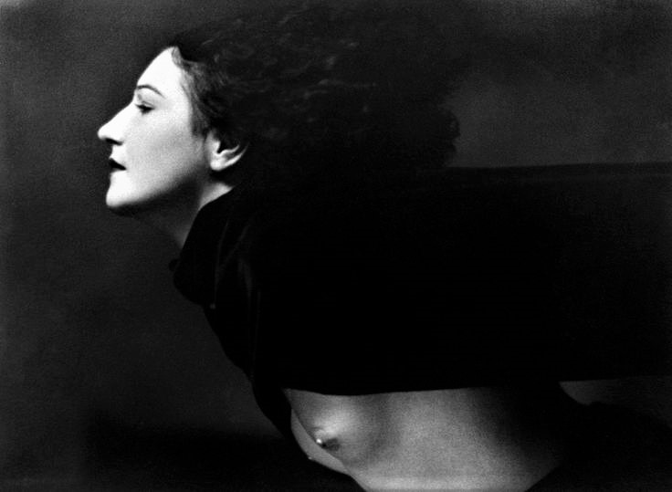 Γυναικείο μπούστο (1930)