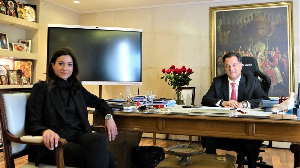 Ο υπουργός Ανάπτυξης και Επενδύσεων κ. Άδωνις Γεωργιάδης και η CEO του ΕΣΥΠ-ΕΛΟΤ κ. Γεωργία Ρεμπούτσικα