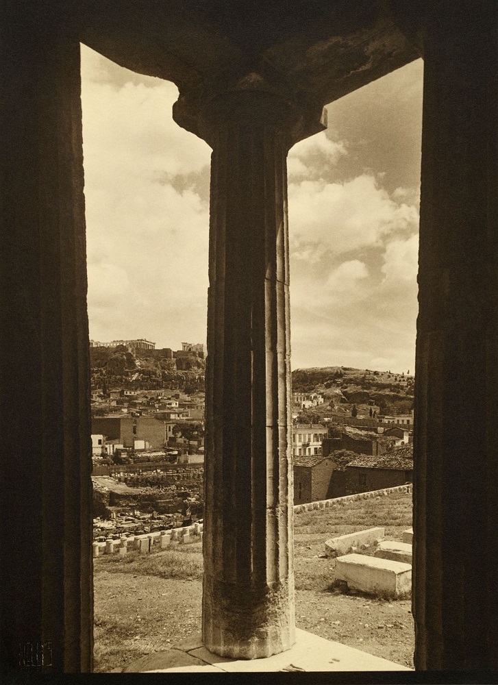 Nelly’s, Τμήμα του περιστυλίου του ναού του Ηφαίστου, 1925-39, Μουσείο Μπενάκη/Φωτογραφικά Αρχεία 