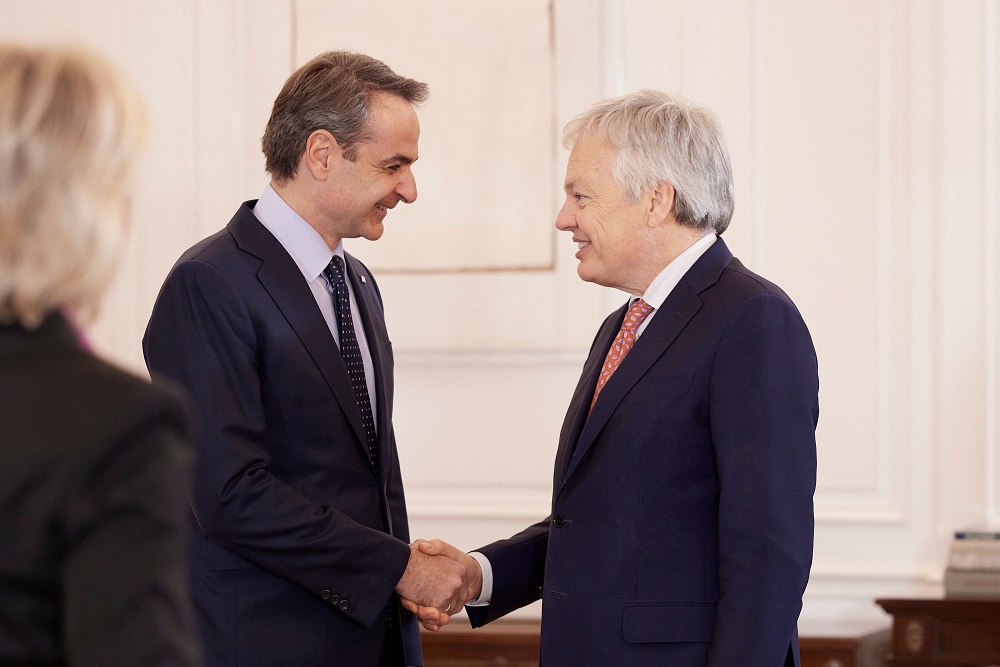 Ο Πρωθυπουργός Κυριάκος Μητσοτάκης συναντήθηκε στο Μέγαρο Μαξίμου με τον Επίτροπο της ΕΕ αρμόδιο για θέματα Δικαιοσύνης, Didier Reynders.