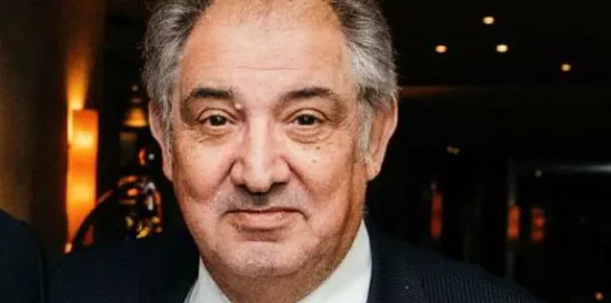 Λου Κολλάκης: Η Chartworld πούλησε τάνκερ σε διπλάσια τιμή από αυτήν που το αγόρασε