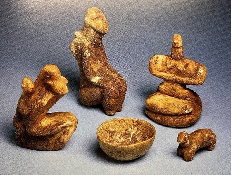 Η «Νεολιθική οικογένεια» (5000 – 3500 π.Χ. από την Εύβοια