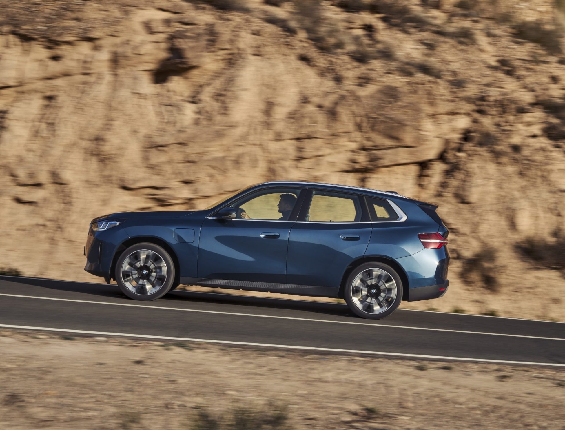 Οδηγούμε την πετρελαιοκίνητη BMW X3 (video)
