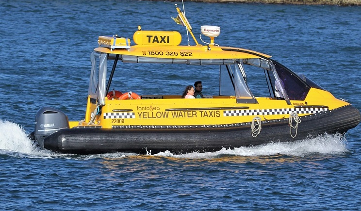 θαλάσσια taxi
