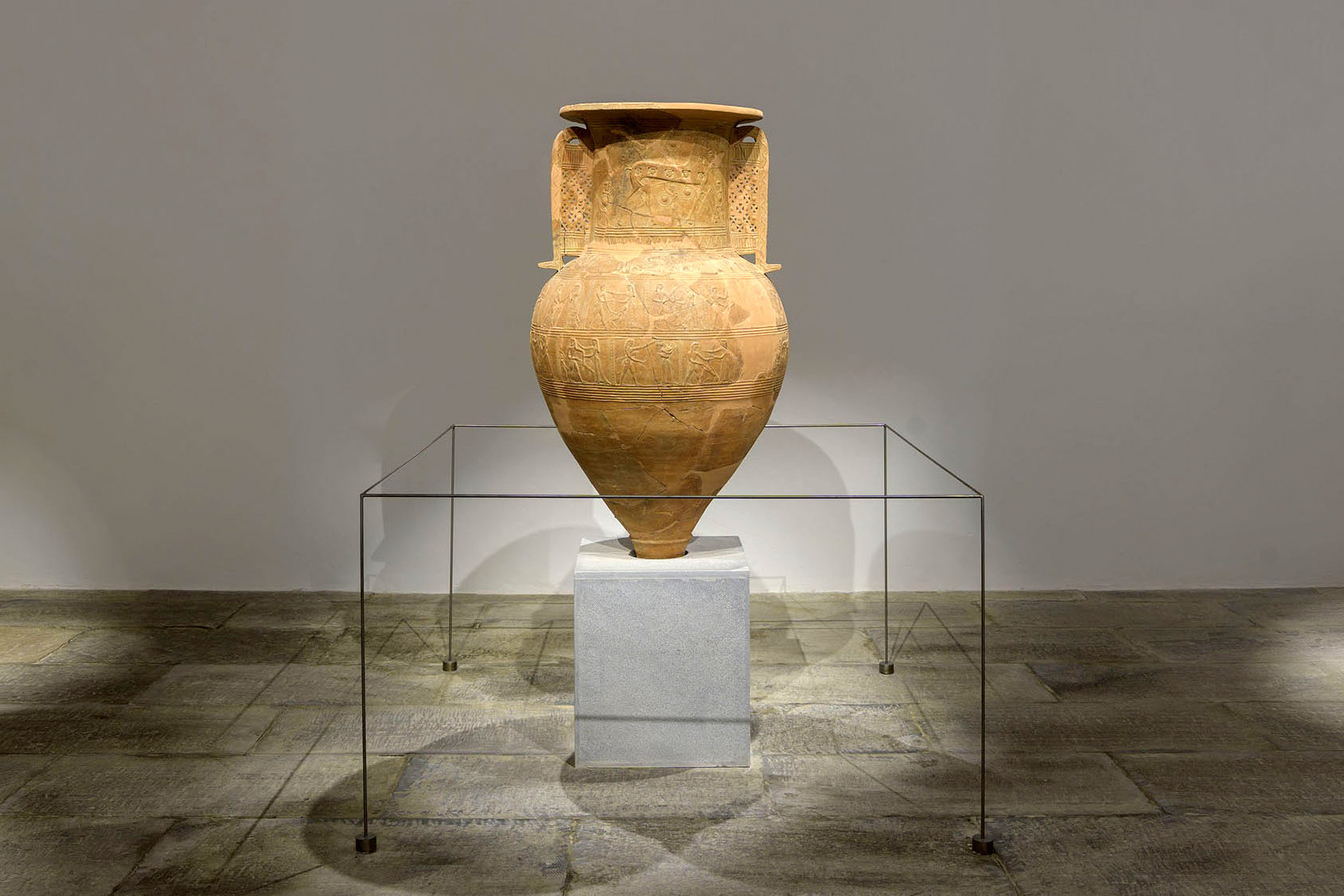 Ο πίθος της Μυκόνου με ανάγλυφες παραστάσεις σκηνών του Τρωικού πολέμου, 7ος π.Χ. αιώνας