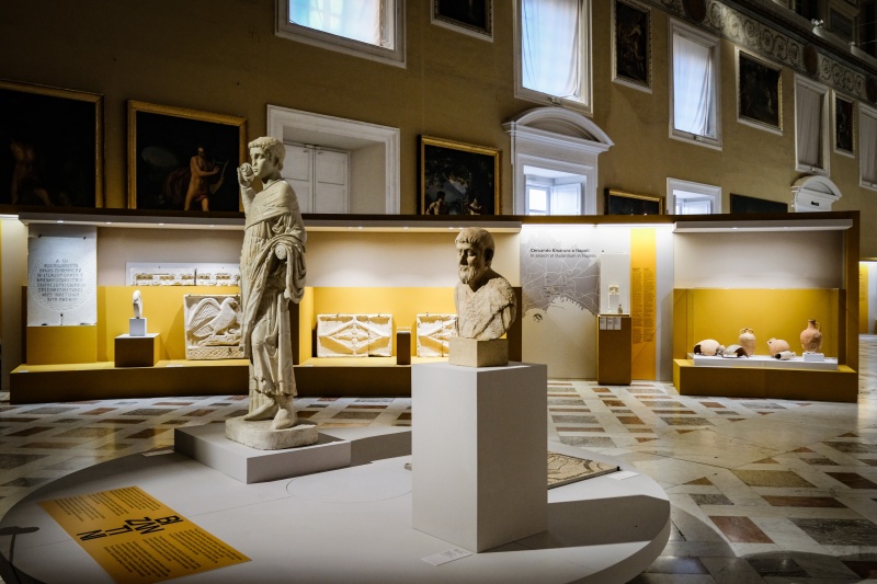 Άποψη της έκθεσης για το Βυζάντιο στο Αρχαιολογικό Μουσείο Νάπολης 