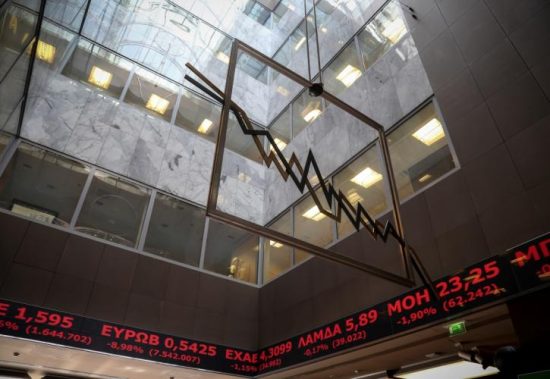 Χρηματιστήριο: Ποια blue chips οδηγούν την εισαγόμενη βουτιά, στις 1.370 μονάδες ο δείκτης
