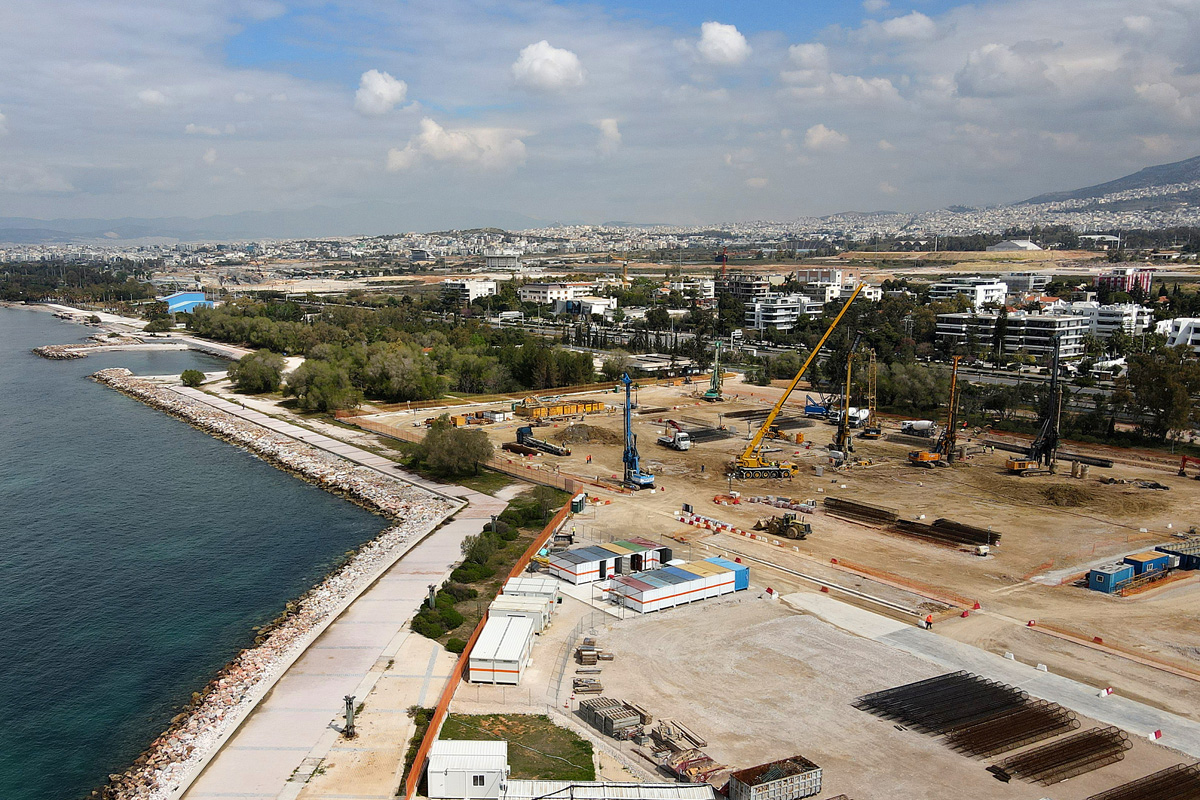 Αποψη του εργοταξίου οικοδόμησης του παραθαλάσσιου ουρανοξύστη στο Ελληνικό